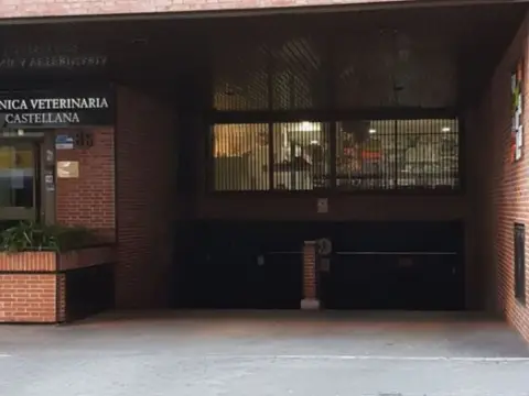 Garaje en calle de García de Paredes, 86