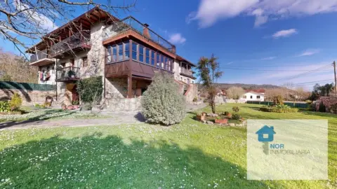 Casa adosada en calle Pb Portilla