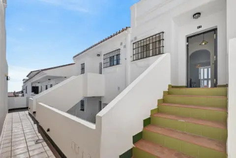 Dúplex en calle C- Albatros