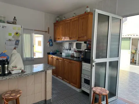 Casa adosada en calle La Sabinilla, 14