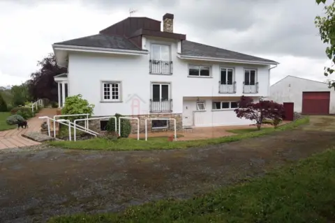 Chalet en calle Lugar Aldea de Arriba