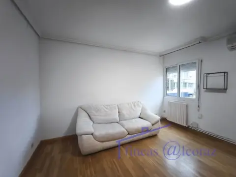 Piso en Avenida de los Pirineos