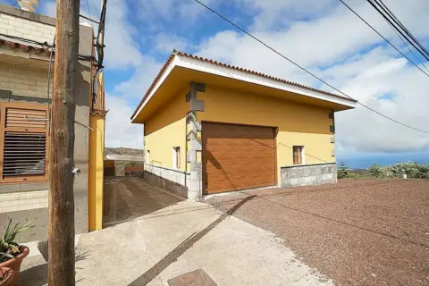 House in calle Cercados Merino, nº 21