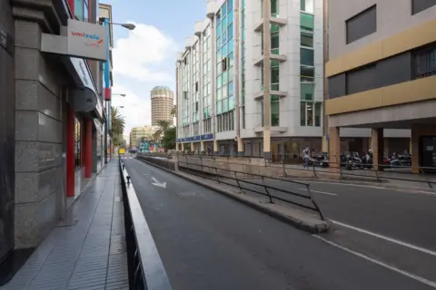 Oficina en calle León y Castillo, 334
