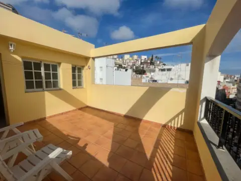 Casa adosada en calle Arco