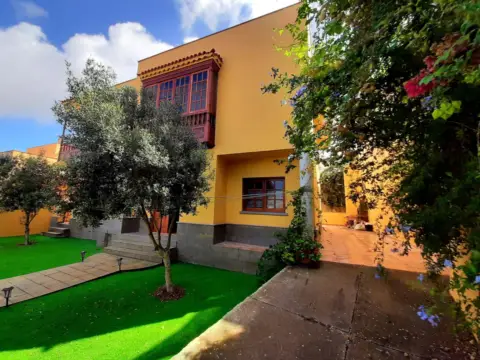 Chalet en Los Portales