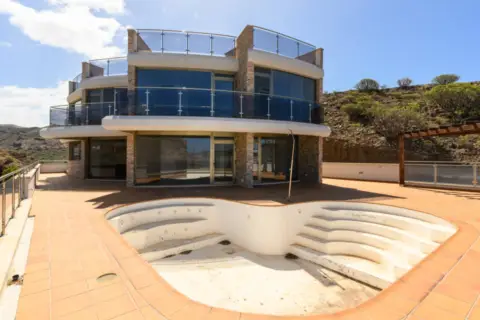 Chalet en Avenida Lechugal, 50