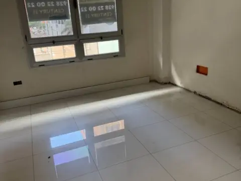 Oficina en Avenida Rafael Cabrera, 16