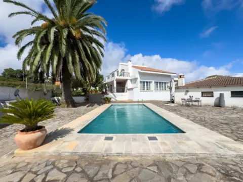 Chalet en calle Peñafiel