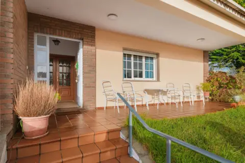 Chalet en calle Tabueiros-Sisan