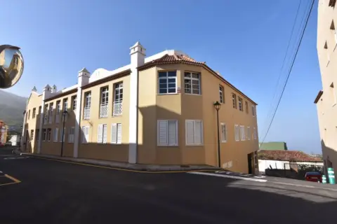 Apartamento en calle Laureles