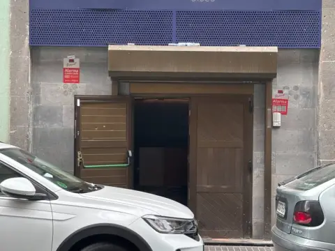Local comercial en calle de los Martínez de Escobar, 39