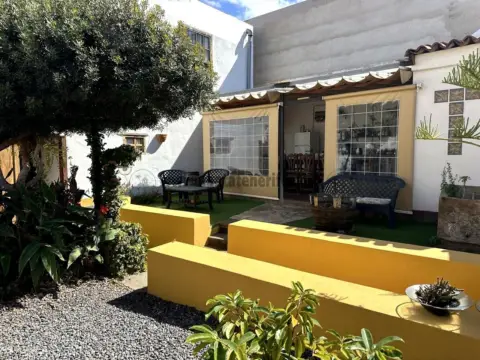 Chalet en Plaza de los Remedios