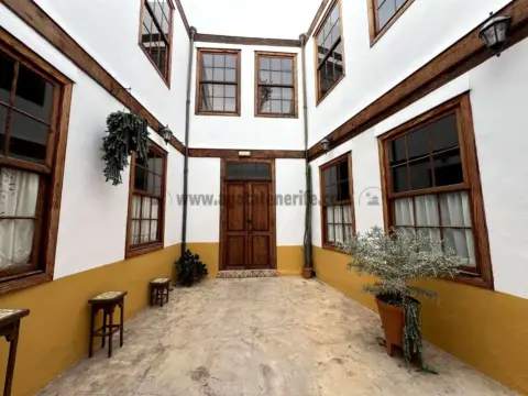Chalet en Plaza de los Remedios