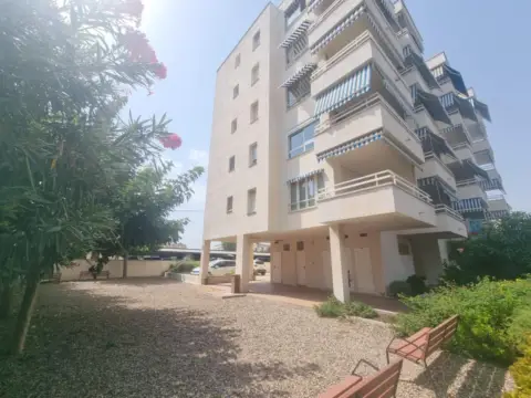 Piso en Carrer d'Atinents