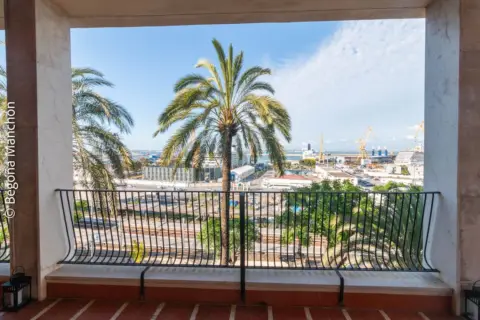 Piso en Avenida de la Bahía Blanca