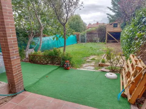 Casa adosada en calle de Pablo Picasso