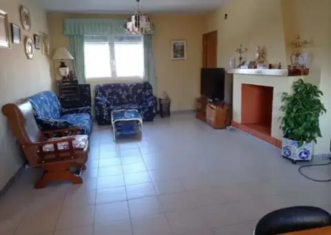 Chalet en Camarena