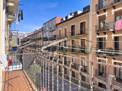 Piso en calle de la Fuente de la Salud