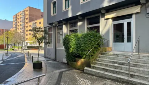 Local comercial en calle Passaman Alargunaren