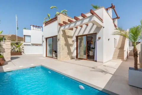 Chalet en Zona Nudista