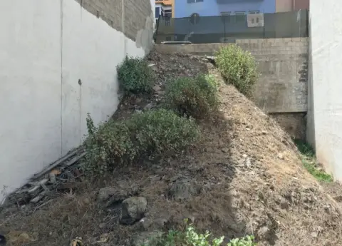 Terreno en calle de Simón Cananeo, 68