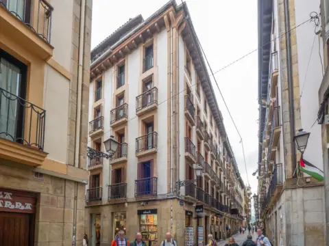 Piso en calle de Fermín Calbetón