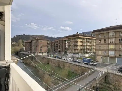 Piso en calle de Santa Klara