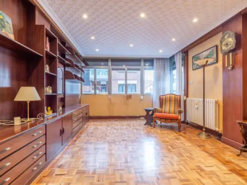 Piso en calle de Espoz y Mina, 10