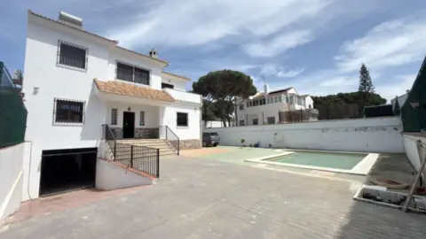 Casa pareada en Urbanizacion Ciparsa Dunamar