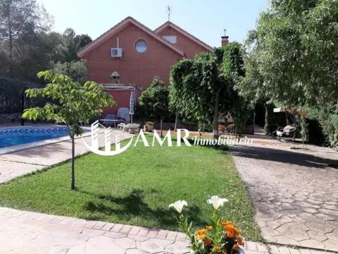 Chalet en Colmenar de Oreja