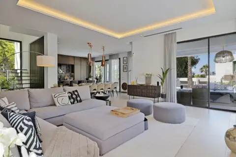 Chalet en Altos de Estepona