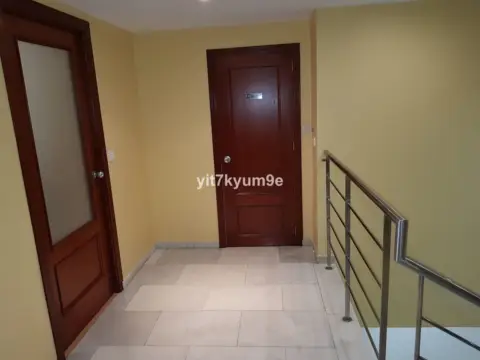 Local comercial en Puerto Sol-Los Almendros-El Tomillar