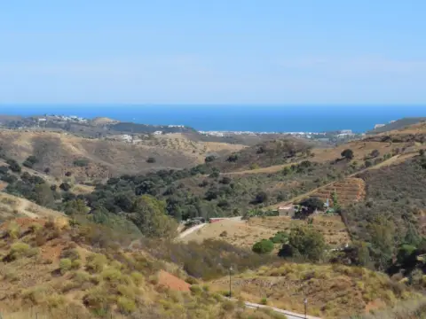 Terreno en Riviera del Sol