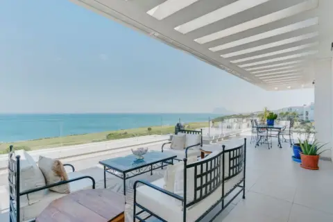 Ático en Playa La Alcaidesa