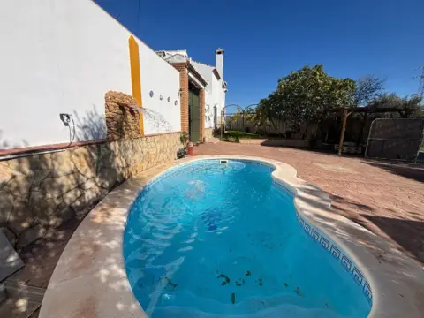 Chalet en Polígono - Alrededores - Pedanías