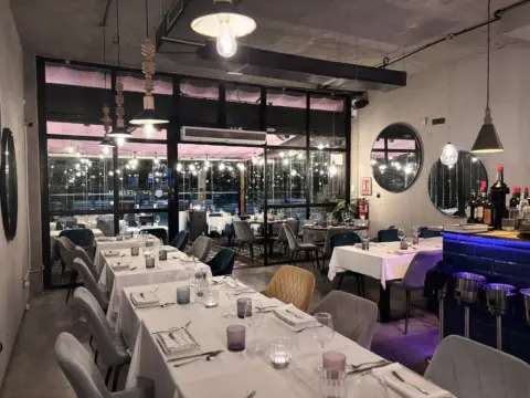 Local comercial en Riviera del Sol
