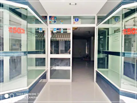 Local comercial en calle Juan XXIII