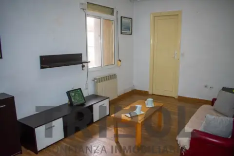 Piso en calle Emilia Pardo Bazán, 3