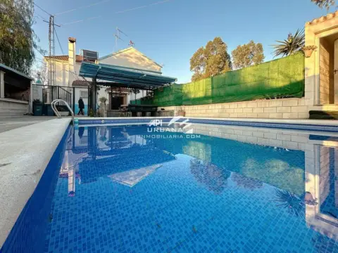 Chalet en calle los Piedros