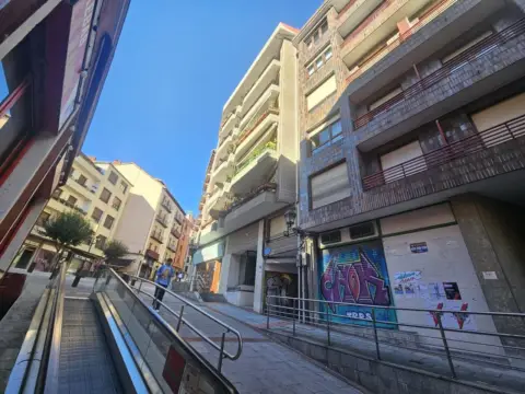 Piso en calle Uribarri