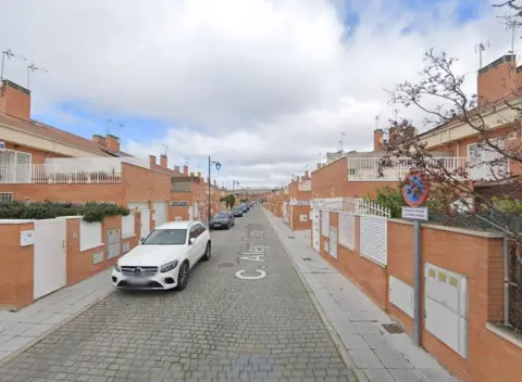 Chalet en calle de Alejo Carpentier