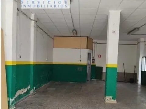 Local comercial en calle Fernando III