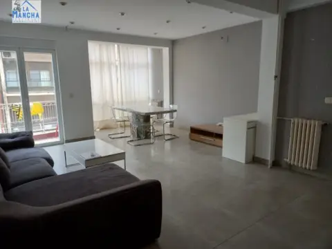 Piso en calle Martínez Villena