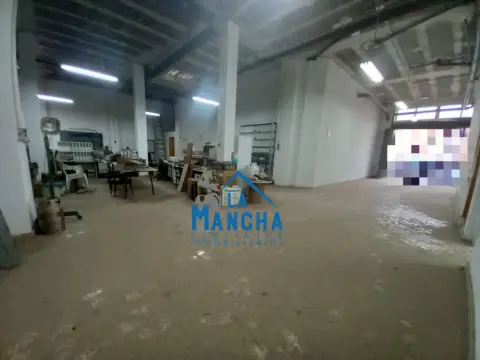 Almacén en El Pilar