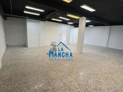 Local comercial en Industria