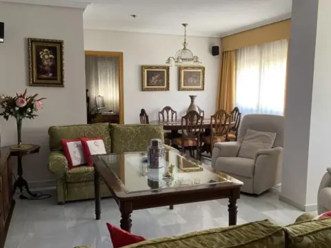 Piso en Av. del Aeropuerto