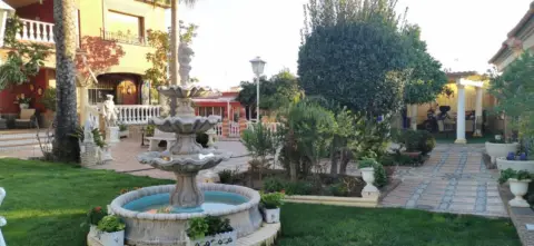 Chalet en Urbanización Colina, 104