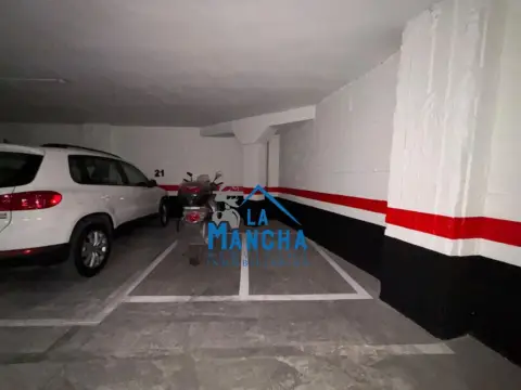 Garaje en calle de la Roda
