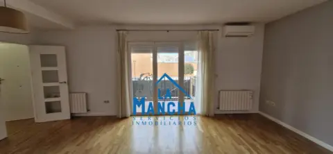 Casa adosada en Facultad de Medicina